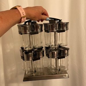 16 bottle space saver spinning spice rack